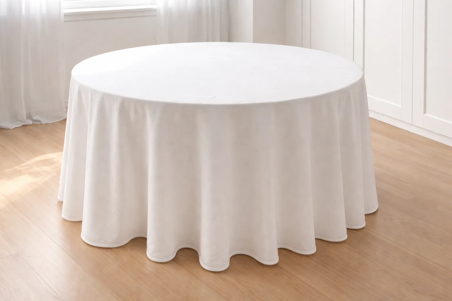 Stühle, Tische und Loungemöbel für Hochzeit und Event