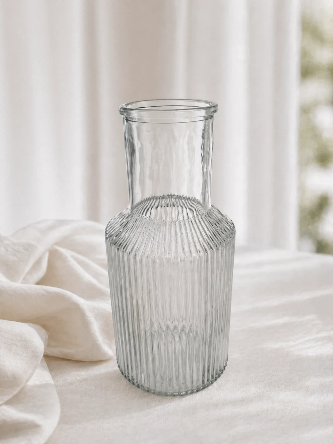 Große Vase mit schmalem Hals